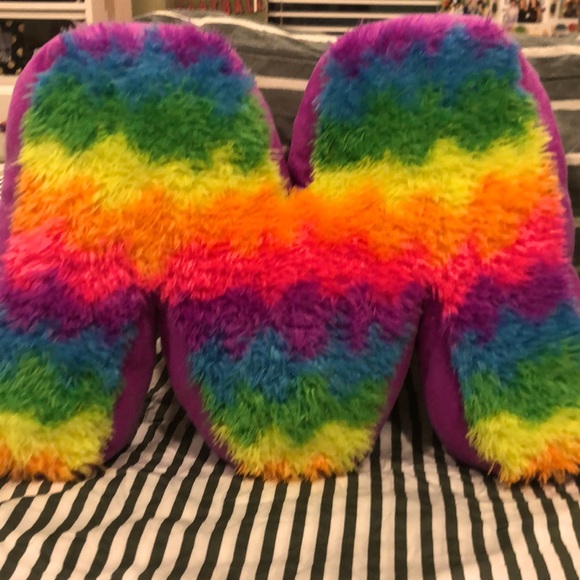 M or W rainbow pillow! - Picture 1 of 4